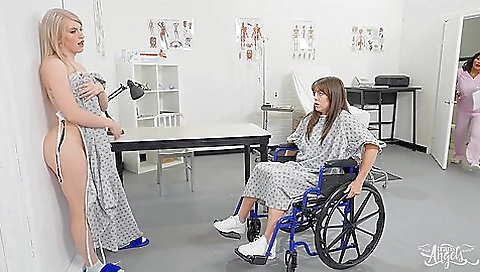 Gorgeous shemale milf gets fucked by a sexy shemale