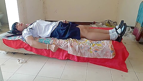 Sexy teen girl shows off her body in her amateur video