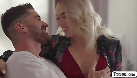 Blonde stepsister gets her ass fucked and her ass fucked