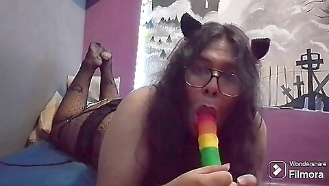 Big ass brunette amateur trans girl fucked by her big dildo