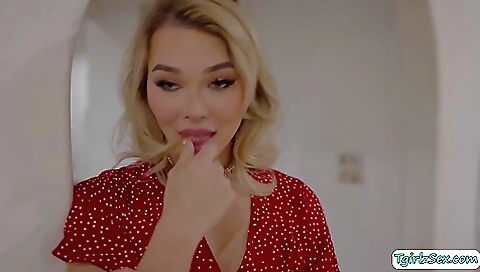 Blonde babe gets a 3rd time in a long while getting fucked deepthroat