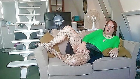 Hot amateur redhead solo video with hot hairy body